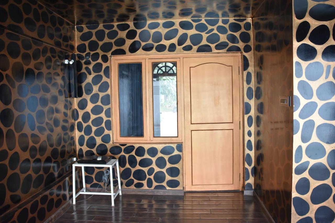 Thirumurugan Poondi Poppys Vista Hotel מראה חיצוני תמונה