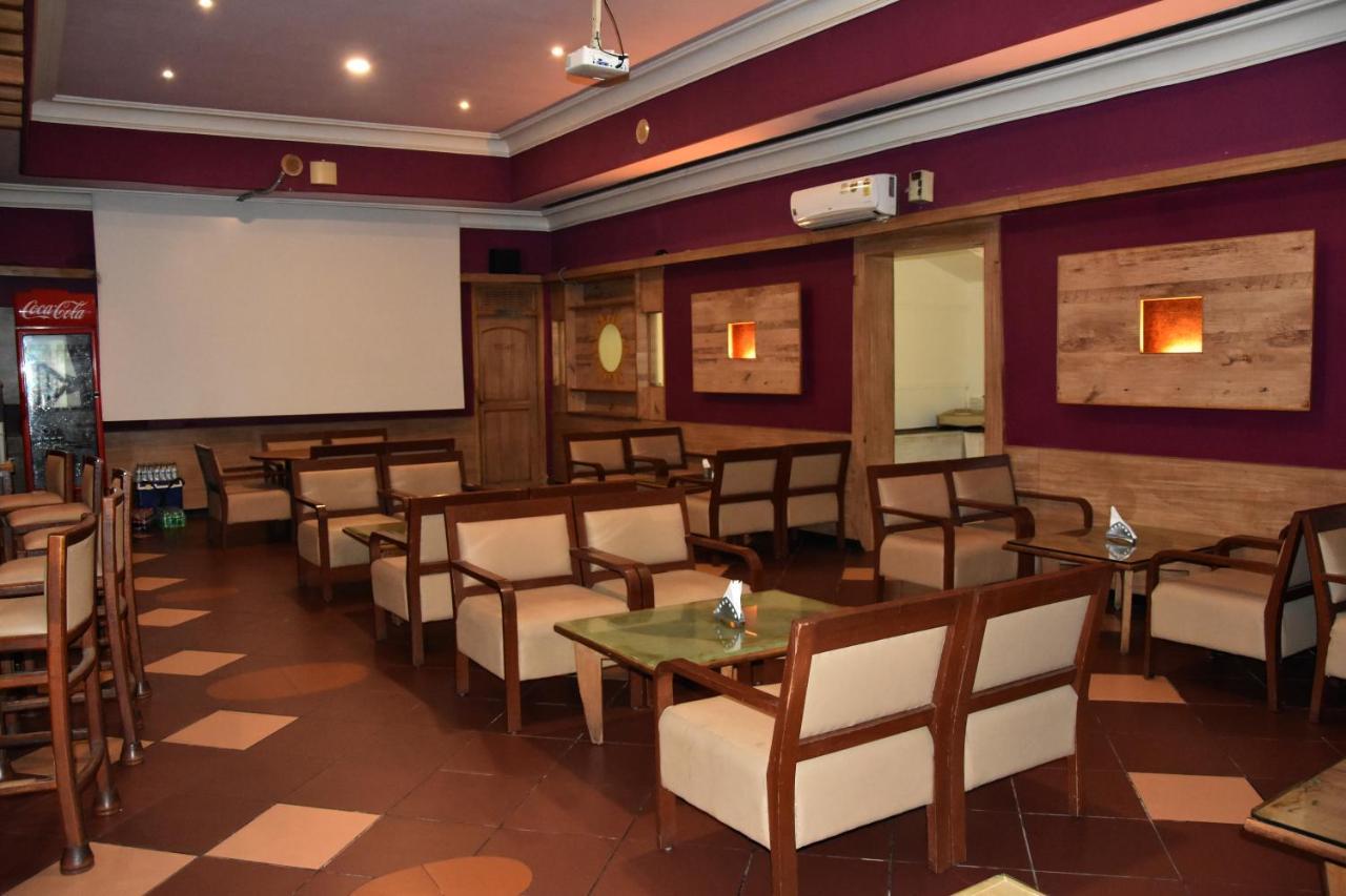 Thirumurugan Poondi Poppys Vista Hotel מראה חיצוני תמונה