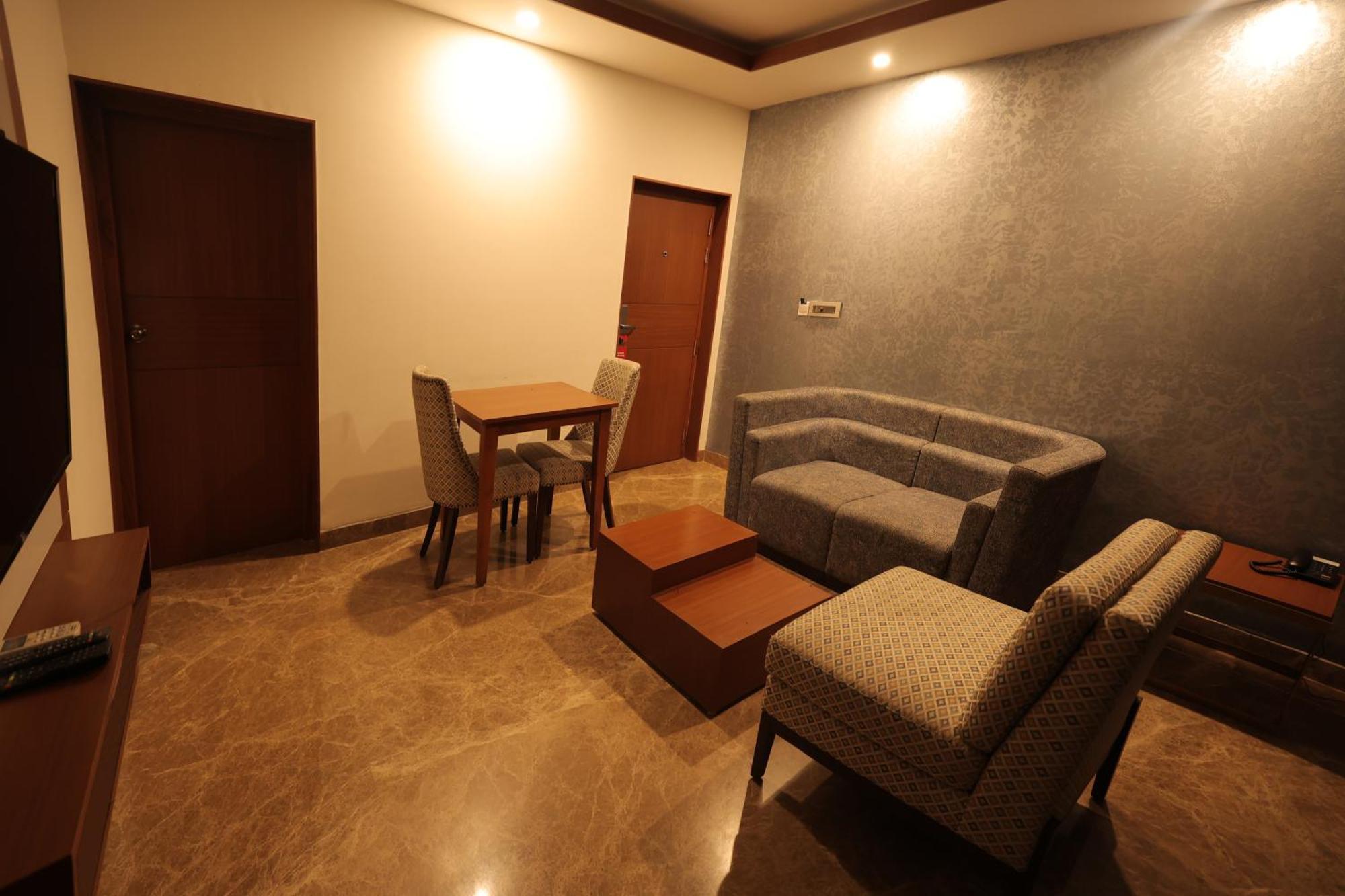 Thirumurugan Poondi Poppys Vista Hotel מראה חיצוני תמונה